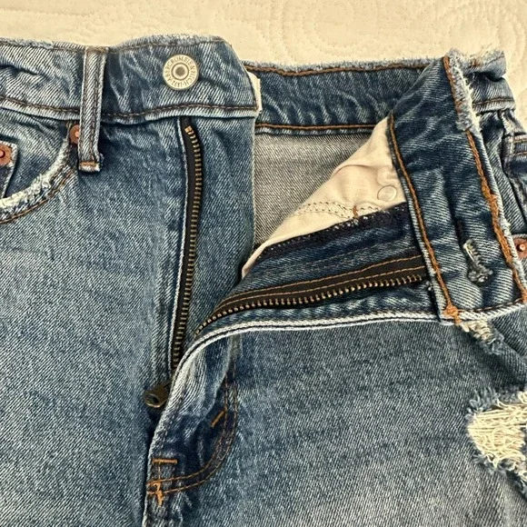 Abercrombie Curve Love Mom Shorts High Rise Distressed Raw Hem Size 25 - Picture 3 of 16